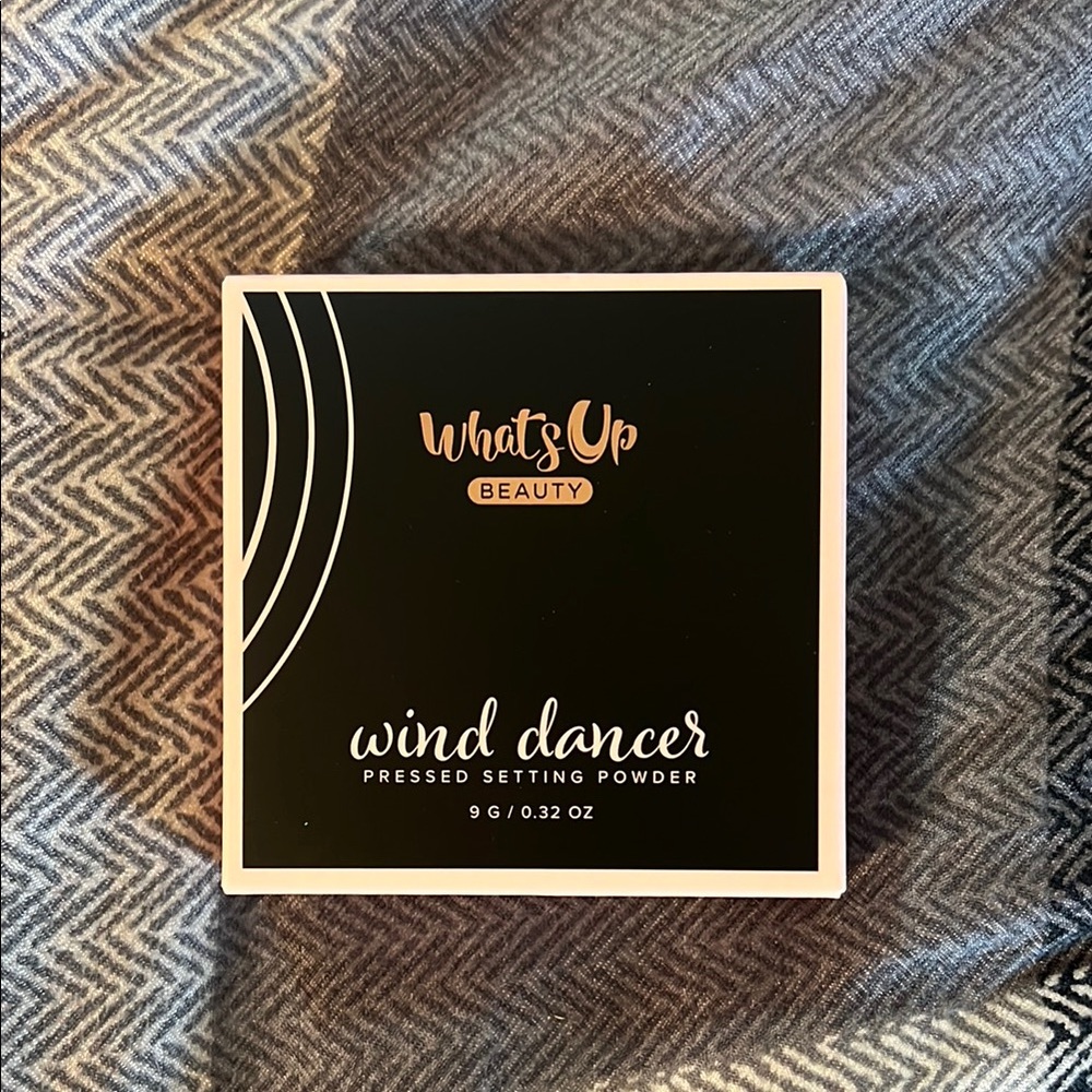 Wind Dancer Pressed Setting Powder - Black